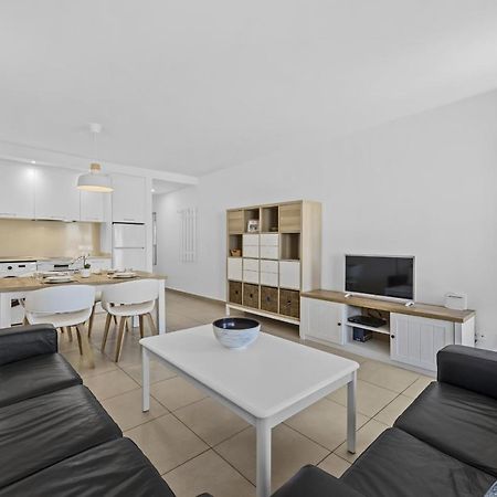 شقة Casahost Bastian Boutique II Seaview كوستا تاغيسي المظهر الخارجي الصورة