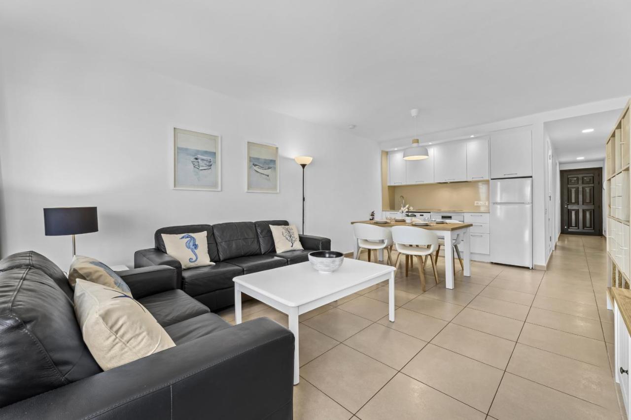 شقة Casahost Bastian Boutique II Seaview كوستا تاغيسي المظهر الخارجي الصورة