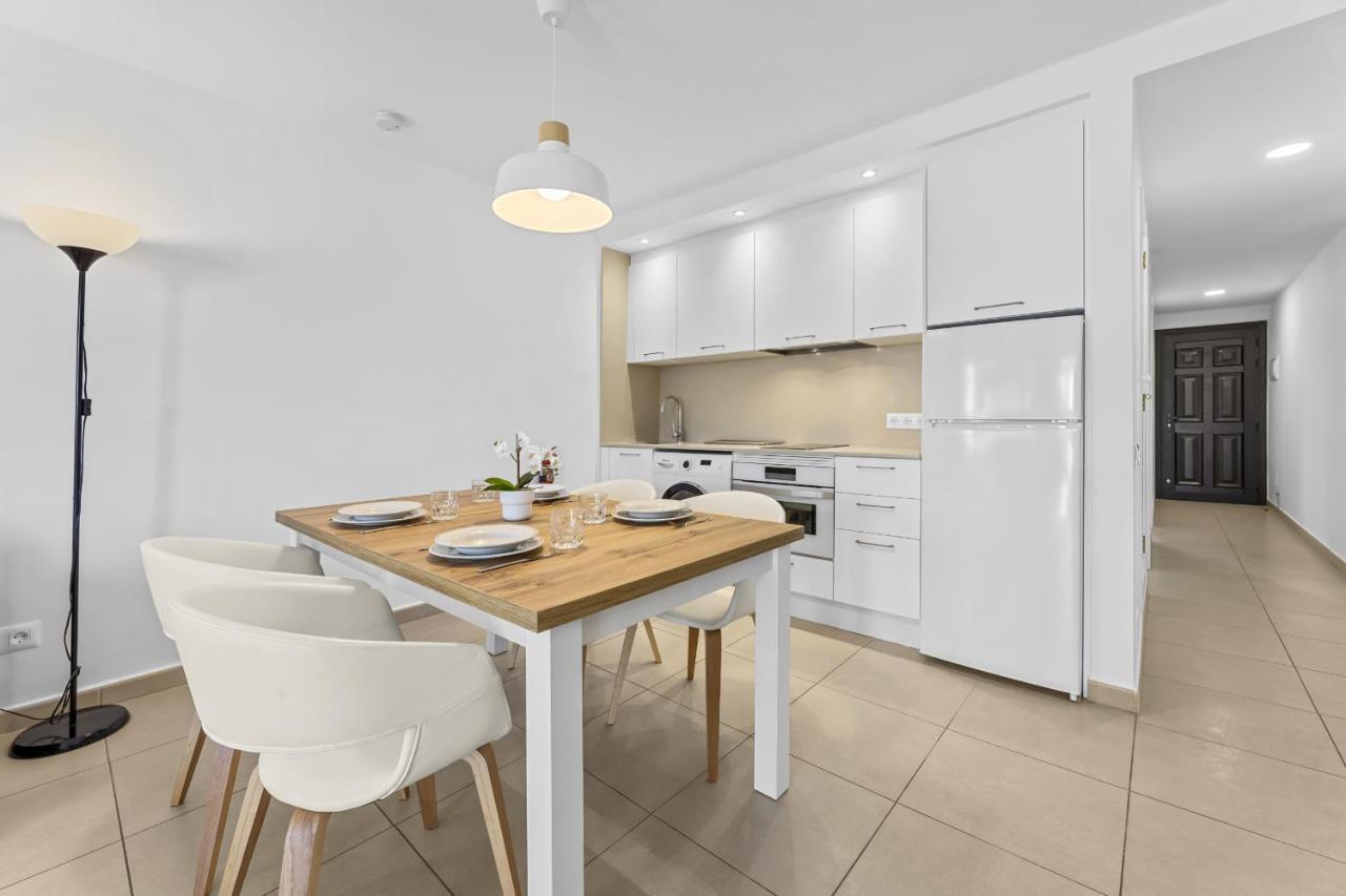 شقة Casahost Bastian Boutique II Seaview كوستا تاغيسي المظهر الخارجي الصورة